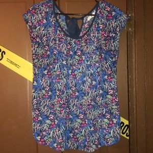 Sleeveless floral shirt